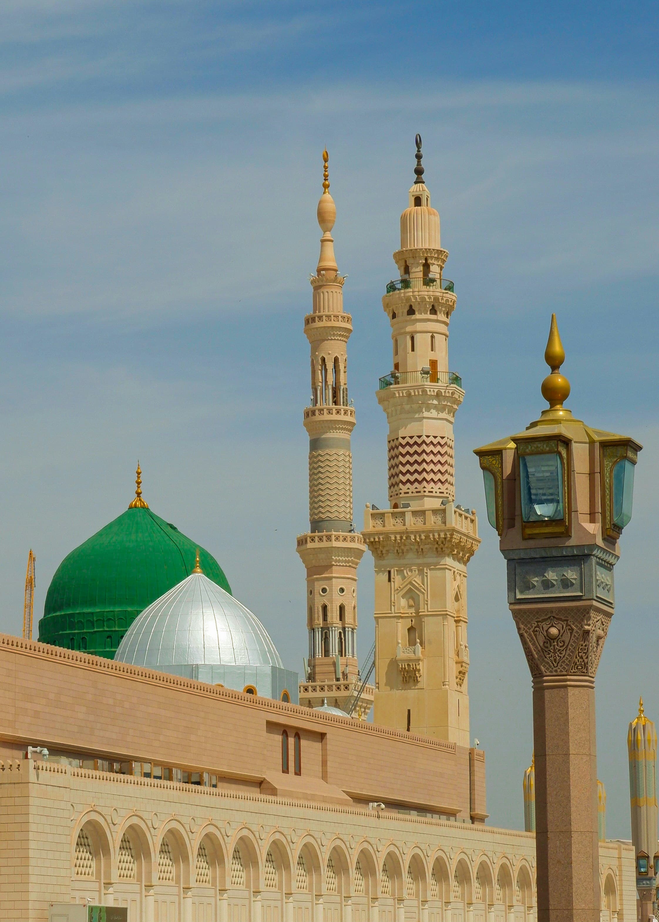 The green dome and minarets of Masjid an-Nabawi in Madinah